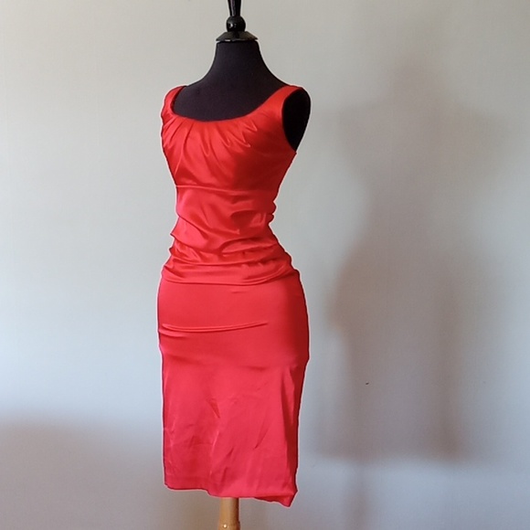Voom! Cherry red satin knee length summer wiggle dress by Le Chateau size XS - Picture 2 of 7
